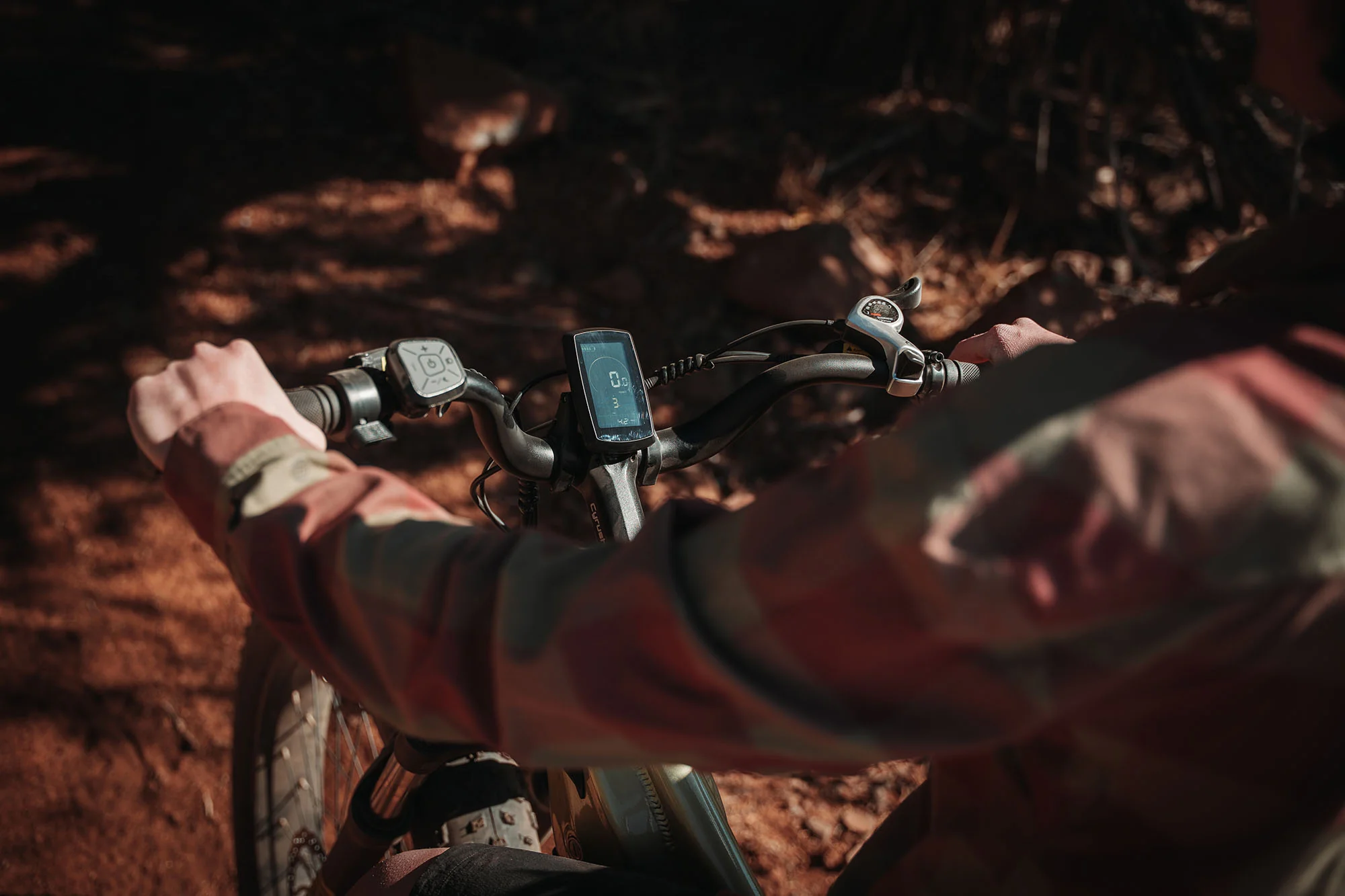 Cyrusher Rover Step-Over Full-Suspension E-Bike - Image 8